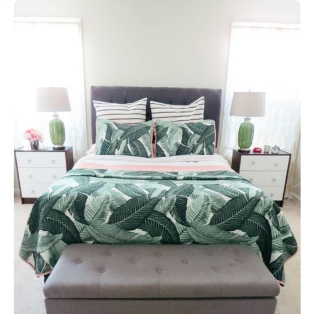 Banana leaf quilt set